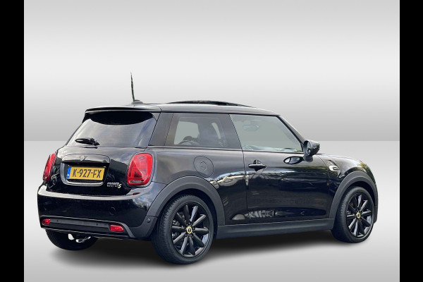 MINI Mini Electric Yours 33 kWh / Full option! / Panoramadak / Camera / Head-up / Leder / Harman Kardon / Keyless / 17'' / CarPlay / Stoelverwarming / Matrix LED / DAB / Cruise Control