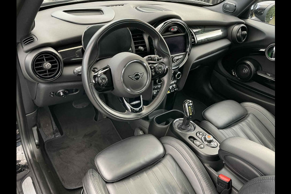 MINI Mini Electric Yours 33 kWh / Full option! / Panoramadak / Camera / Head-up / Leder / Harman Kardon / Keyless / 17'' / CarPlay / Stoelverwarming / Matrix LED / DAB / Cruise Control