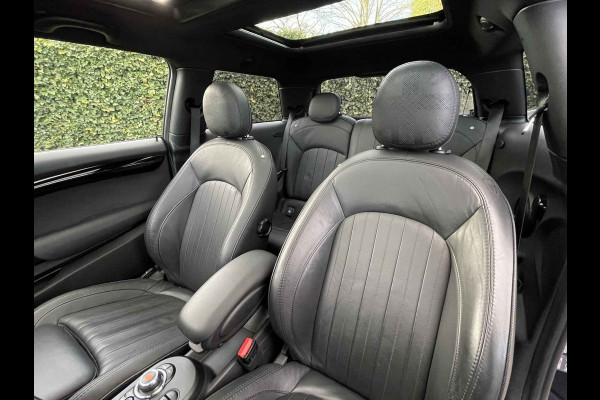 MINI Mini Electric Yours 33 kWh / Full option! / Panoramadak / Camera / Head-up / Leder / Harman Kardon / Keyless / 17'' / CarPlay / Stoelverwarming / Matrix LED / DAB / Cruise Control
