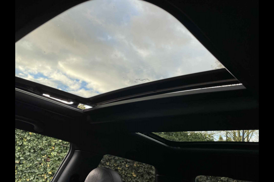MINI Mini Electric Yours 33 kWh / Full option! / Panoramadak / Camera / Head-up / Leder / Harman Kardon / Keyless / 17'' / CarPlay / Stoelverwarming / Matrix LED / DAB / Cruise Control