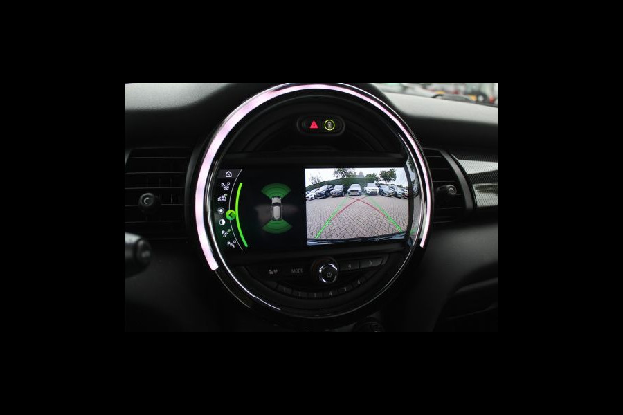 MINI Mini Electric Yours 33 kWh / Full option! / Panoramadak / Camera / Head-up / Leder / Harman Kardon / Keyless / 17'' / CarPlay / Stoelverwarming / Matrix LED / DAB / Cruise Control