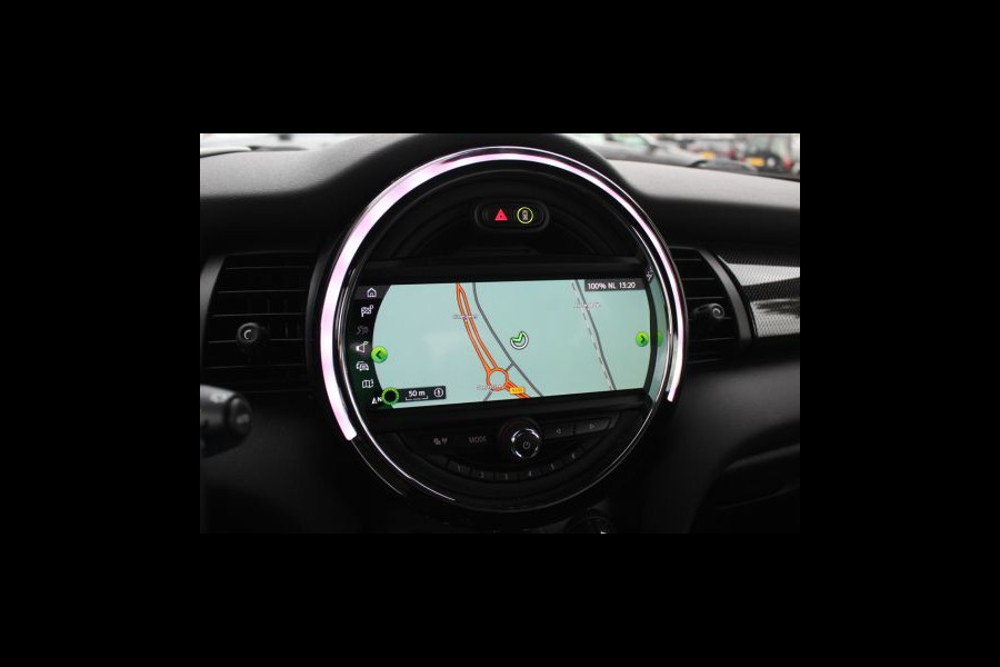 MINI Mini Electric Yours 33 kWh / Full option! / Panoramadak / Camera / Head-up / Leder / Harman Kardon / Keyless / 17'' / CarPlay / Stoelverwarming / Matrix LED / DAB / Cruise Control