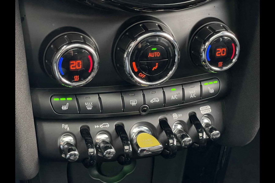 MINI Mini Electric Yours 33 kWh / Full option! / Panoramadak / Camera / Head-up / Leder / Harman Kardon / Keyless / 17'' / CarPlay / Stoelverwarming / Matrix LED / DAB / Cruise Control