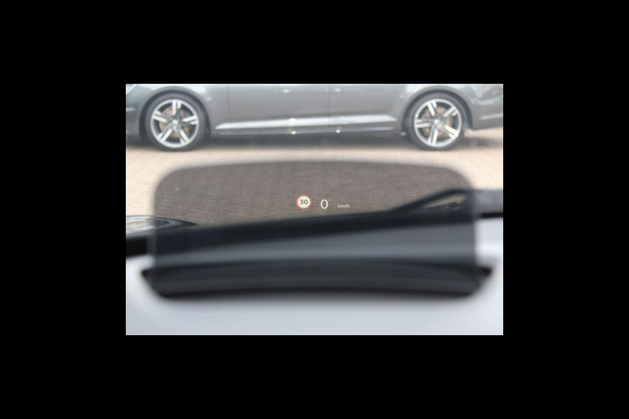 MINI Mini Electric Yours 33 kWh / Full option! / Panoramadak / Camera / Head-up / Leder / Harman Kardon / Keyless / 17'' / CarPlay / Stoelverwarming / Matrix LED / DAB / Cruise Control