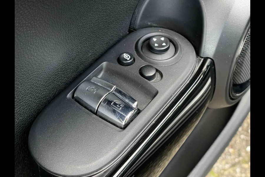 MINI Mini Electric Yours 33 kWh / Full option! / Panoramadak / Camera / Head-up / Leder / Harman Kardon / Keyless / 17'' / CarPlay / Stoelverwarming / Matrix LED / DAB / Cruise Control