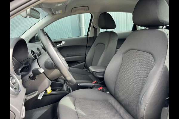 Audi A1 Sportback 1.0 TFSI Pro Line * Stoelverwarming * Led * Lichtmetalen Velgen Audi A1 Sportback 1.0 TFSI Pro Line * Stoelverwarming * Led * Lichtmetalen Velgen