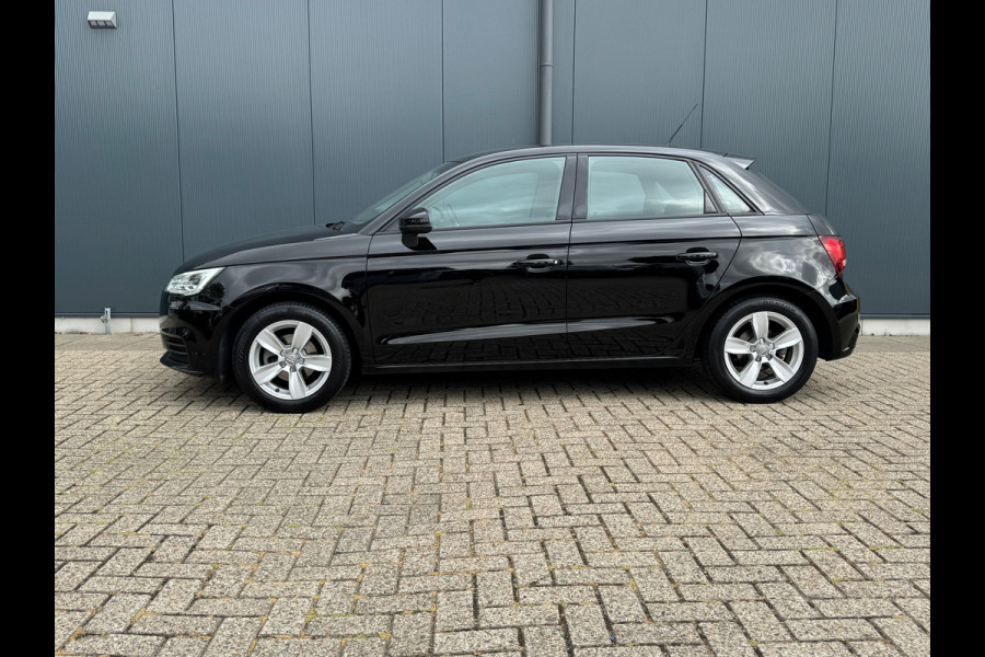 Audi A1 Sportback 1.0 TFSI Pro Line * Stoelverwarming * Led * Lichtmetalen Velgen Audi A1 Sportback 1.0 TFSI Pro Line * Stoelverwarming * Led * Lichtmetalen Velgen