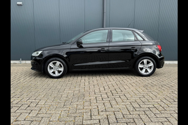 Audi A1 Sportback 1.0 TFSI Pro Line * Stoelverwarming * Led * Lichtmetalen Velgen Audi A1 Sportback 1.0 TFSI Pro Line * Stoelverwarming * Led * Lichtmetalen Velgen