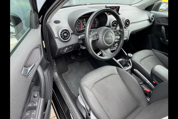 Audi A1 Sportback 1.0 TFSI Pro Line * Stoelverwarming * Led * Lichtmetalen Velgen Audi A1 Sportback 1.0 TFSI Pro Line * Stoelverwarming * Led * Lichtmetalen Velgen