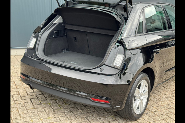Audi A1 Sportback 1.0 TFSI Pro Line * Stoelverwarming * Led * Lichtmetalen Velgen Audi A1 Sportback 1.0 TFSI Pro Line * Stoelverwarming * Led * Lichtmetalen Velgen