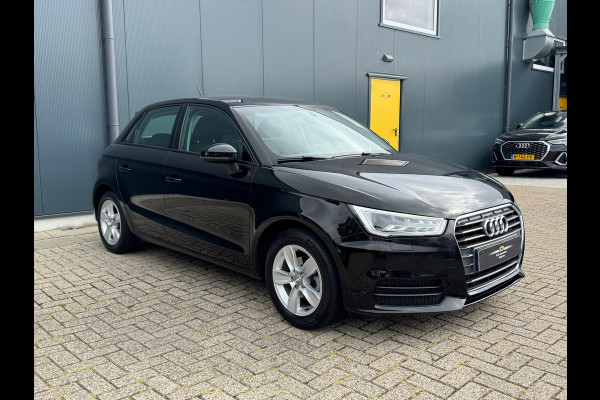 Audi A1 Sportback 1.0 TFSI Pro Line * Stoelverwarming * Led * Lichtmetalen Velgen Audi A1 Sportback 1.0 TFSI Pro Line * Stoelverwarming * Led * Lichtmetalen Velgen