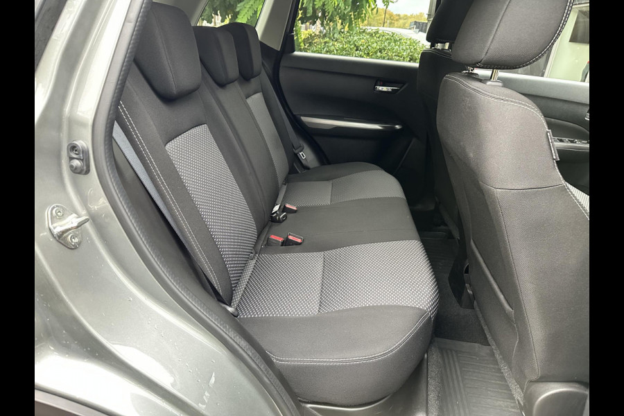 Suzuki Vitara 1.4 Boosterjet Stijl Automaat Navi Camera Trekhaak Suzuki Vitara 1.4 Boosterjet Stijl Automaat Navi Camera Trekhaak