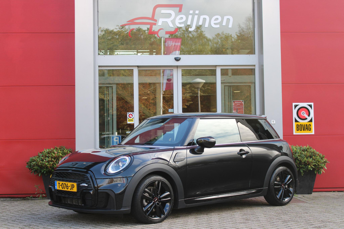 MINI Cooper 1.5 136PK JOHN COOPER WORKS RESOLUTE ED. | AUTOMAAT | NAVIGATIE 8,8'' | DRAADLOOS APPLE CARPLAY | SFEERVERLICHTING | 17'' JCW VIJF DUBBELSPAAKS VELGEN IN GLOSS BLACK | JCW VOOR EN ACHTERBUMPER | JCW SPORTSTOELEN MET LEER/ALCATARA | JCW DORPEL INSTAPLIJSTEN | JCW STUURWIEL | FULL LED KOPLAMPEN | UNION JACK LED ACHTERVERLICHTING | ELEKTRISCH INKLAPBARE BUITENSPIEGELS | DIGITALE COCKPIT | MINI Cooper 1.5 136PK JOHN COOPER WORKS RESOLUTE ED. | AUTOMAAT | NAVIGATIE 8,8'' | DRAADLOOS APPLE CARPLAY | SFEERVERLICHTING | 17'' JCW VIJF DUBBELSPAAKS VELGEN IN GLOSS BLACK | JCW VOOR EN ACHTERBUMPER | JCW SPORTSTOELEN MET LEER/ALCATARA | JCW DORPEL INSTAPLIJSTEN | JCW STUURWIEL | FULL LED KOPLAMPEN | UNION JACK LED ACHTERVERLICHTING | ELEKTRISCH INKLAPBARE BUITENSPIEGELS | DIGITALE COCKPIT |