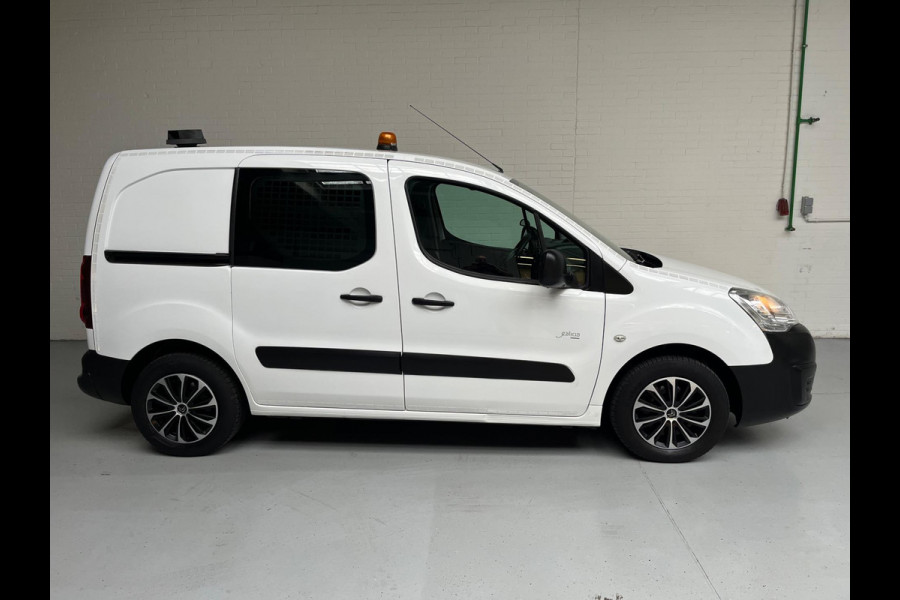 Citroën Berlingo AUTOMAAT SERVICEWAGEN 1.6 BlueHDI 100PK euro6 S&S, Bott kast, V230 Omvormer, Standkachel, Trekhaak, RIJKLAARPRIJS Citroën Berlingo AUTOMAAT SERVICEWAGEN 1.6 BlueHDI 100PK euro6 S&S, Bott kast, V230 Omvormer, Standkachel, Trekhaak, RIJKLAARPRIJS