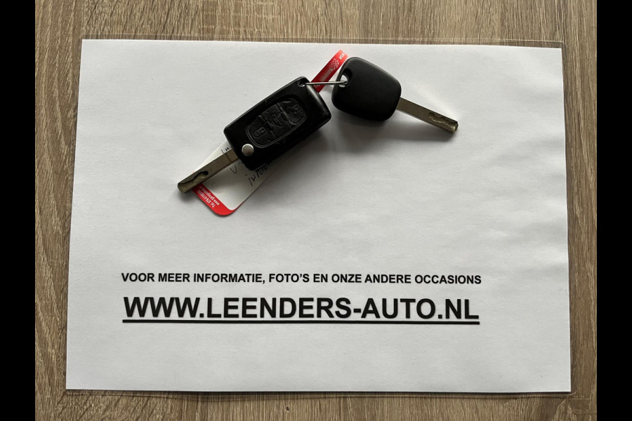 Citroën Berlingo AUTOMAAT SERVICEWAGEN 1.6 BlueHDI 100PK euro6 S&S, Bott kast, V230 Omvormer, Standkachel, Trekhaak, RIJKLAARPRIJS Citroën Berlingo AUTOMAAT SERVICEWAGEN 1.6 BlueHDI 100PK euro6 S&S, Bott kast, V230 Omvormer, Standkachel, Trekhaak, RIJKLAARPRIJS