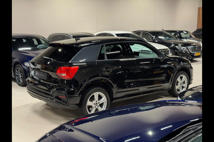 Audi Q2 35 TFSI 150PK S-Line, Virtual Cockpit, Apple Carplay, Android Auto, PDC, Clima, Cruise, Private Glas, Dealer Onderhouden Audi Q2 35 TFSI 150PK S-Line, Virtual Cockpit, Apple Carplay, Android Auto, PDC, Clima, Cruise, Private Glas, Dealer Onderhouden