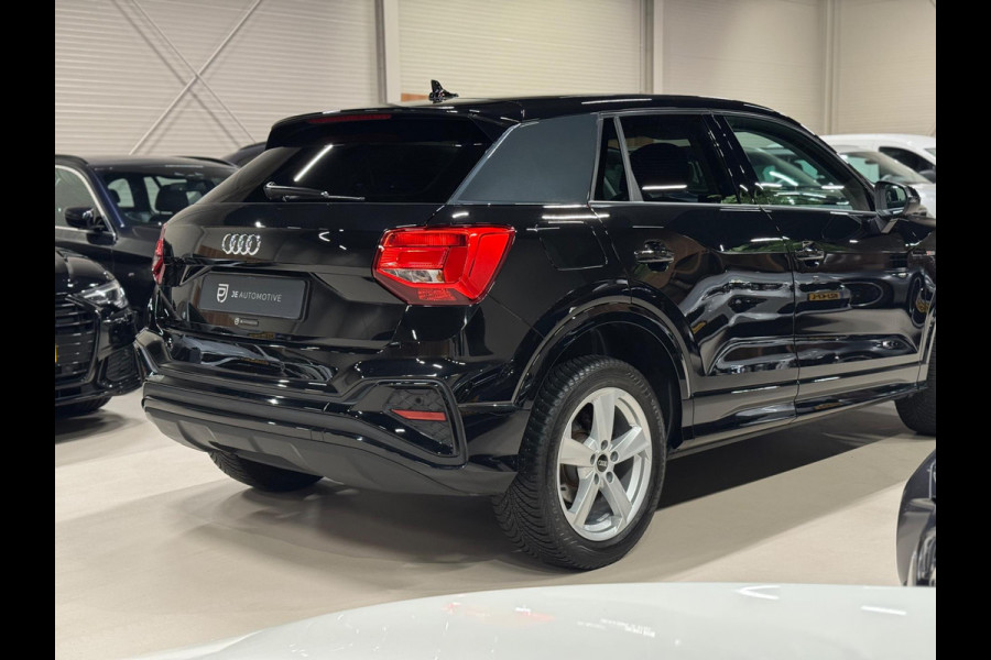 Audi Q2 35 TFSI 150PK S-Line, Virtual Cockpit, Apple Carplay, Android Auto, PDC, Clima, Cruise, Private Glas, Dealer Onderhouden Audi Q2 35 TFSI 150PK S-Line, Virtual Cockpit, Apple Carplay, Android Auto, PDC, Clima, Cruise, Private Glas, Dealer Onderhouden
