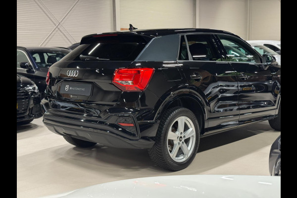 Audi Q2 35 TFSI 150PK S-Line, Virtual Cockpit, Apple Carplay, Android Auto, PDC, Clima, Cruise, Private Glas, Dealer Onderhouden Audi Q2 35 TFSI 150PK S-Line, Virtual Cockpit, Apple Carplay, Android Auto, PDC, Clima, Cruise, Private Glas, Dealer Onderhouden