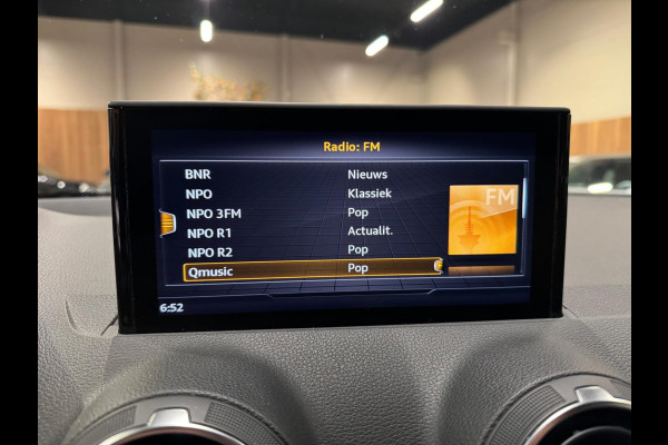 Audi Q2 35 TFSI 150PK S-Line, Virtual Cockpit, Apple Carplay, Android Auto, PDC, Clima, Cruise, Private Glas, Dealer Onderhouden Audi Q2 35 TFSI 150PK S-Line, Virtual Cockpit, Apple Carplay, Android Auto, PDC, Clima, Cruise, Private Glas, Dealer Onderhouden