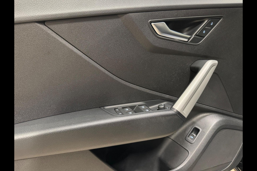 Audi Q2 35 TFSI 150PK S-Line, Virtual Cockpit, Apple Carplay, Android Auto, PDC, Clima, Cruise, Private Glas, Dealer Onderhouden Audi Q2 35 TFSI 150PK S-Line, Virtual Cockpit, Apple Carplay, Android Auto, PDC, Clima, Cruise, Private Glas, Dealer Onderhouden