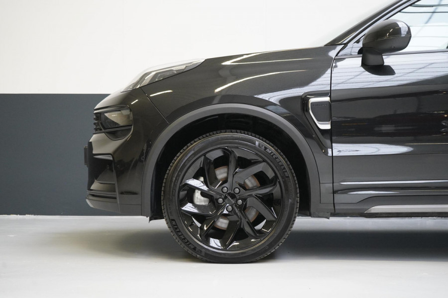 Lynk & Co 01 1.5 | Zwart optiek | Panoramadak | Navigatie | Memory | Apple CarPlay Lynk & Co 01 1.5 | Zwart optiek | Panoramadak | Navigatie | Memory | Apple CarPlay