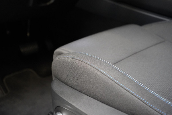 Lynk & Co 01 1.5 | Zwart optiek | Panoramadak | Navigatie | Memory | Apple CarPlay Lynk & Co 01 1.5 | Zwart optiek | Panoramadak | Navigatie | Memory | Apple CarPlay