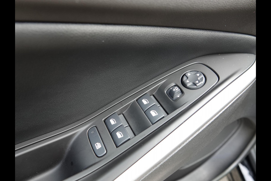 Opel Grandland 1.2 Turbo Hybrid GS Leder interieur Opel Grandland 1.2 Turbo Hybrid GS Leder interieur