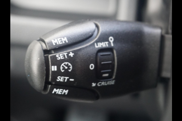 Peugeot e-Expert L3 75 kWh | navi incl. Apple Carplay | camera | Comfort tussenschot | airco | cruise control | rijklaarprijs