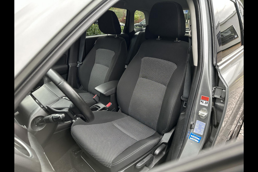 Suzuki Vitara 1.4 Boosterjet Stijl Automaat Navi Camera Trekhaak Suzuki Vitara 1.4 Boosterjet Stijl Automaat Navi Camera Trekhaak
