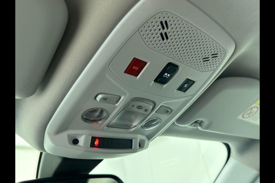Peugeot 2008 1.2 PureTech 130pk Allure Pack Auto. Panoramadak Navigatie Apple Carplay/Android Auto Camera Parkeersensoren Adaptive Cruise Control Virtual Cockpit Climate Control Lichtmetalen velgen Peugeot 2008 1.2 PureTech 130pk Allure Pack Auto. Panoramadak Navigatie Apple Carplay/Android Auto Camera Parkeersensoren Adaptive Cruise Control Virtual Cockpit Climate Control Lichtmetalen velgen