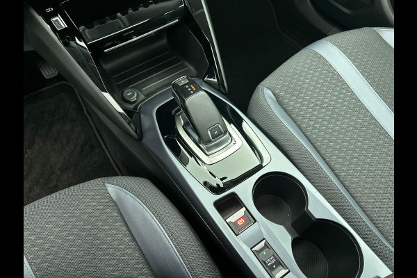 Peugeot 2008 1.2 PureTech 130pk Allure Pack Auto. Panoramadak Navigatie Apple Carplay/Android Auto Camera Parkeersensoren Adaptive Cruise Control Virtual Cockpit Climate Control Lichtmetalen velgen Peugeot 2008 1.2 PureTech 130pk Allure Pack Auto. Panoramadak Navigatie Apple Carplay/Android Auto Camera Parkeersensoren Adaptive Cruise Control Virtual Cockpit Climate Control Lichtmetalen velgen
