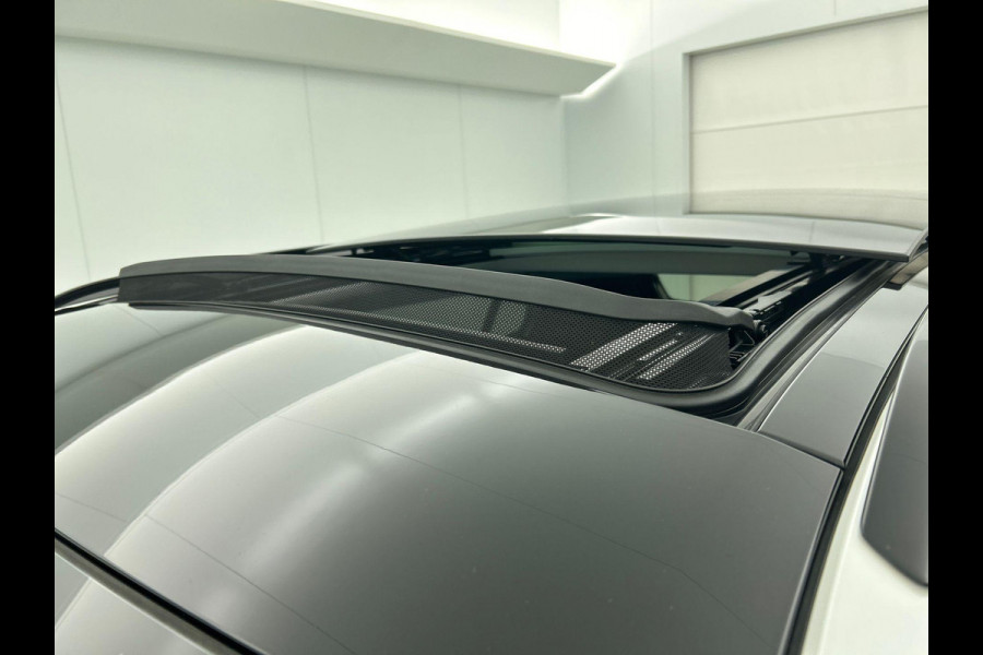Peugeot 2008 1.2 PureTech 130pk Allure Pack Auto. Panoramadak Navigatie Apple Carplay/Android Auto Camera Parkeersensoren Adaptive Cruise Control Virtual Cockpit Climate Control Lichtmetalen velgen Peugeot 2008 1.2 PureTech 130pk Allure Pack Auto. Panoramadak Navigatie Apple Carplay/Android Auto Camera Parkeersensoren Adaptive Cruise Control Virtual Cockpit Climate Control Lichtmetalen velgen