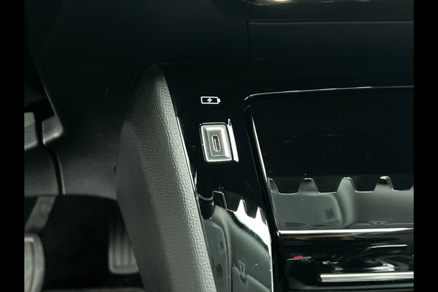 Peugeot 2008 1.2 PureTech 130pk Allure Pack Auto. Panoramadak Navigatie Apple Carplay/Android Auto Camera Parkeersensoren Adaptive Cruise Control Virtual Cockpit Climate Control Lichtmetalen velgen Peugeot 2008 1.2 PureTech 130pk Allure Pack Auto. Panoramadak Navigatie Apple Carplay/Android Auto Camera Parkeersensoren Adaptive Cruise Control Virtual Cockpit Climate Control Lichtmetalen velgen