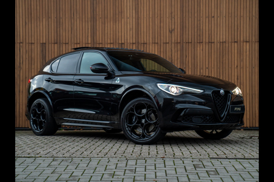 Alfa Romeo Stelvio 2.9 V6 AWD Quadrifoglio | Pano-dak | 21 inch | Harman/Kardon | Adapt. cruise Alfa Romeo Stelvio 2.9 V6 AWD Quadrifoglio | Pano-dak | 21 inch | Harman/Kardon | Adapt. cruise