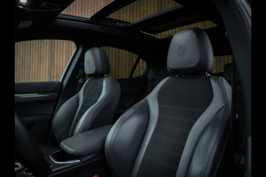 Alfa Romeo Stelvio 2.9 V6 AWD Quadrifoglio | Pano-dak | 21 inch | Harman/Kardon | Adapt. cruise Alfa Romeo Stelvio 2.9 V6 AWD Quadrifoglio | Pano-dak | 21 inch | Harman/Kardon | Adapt. cruise