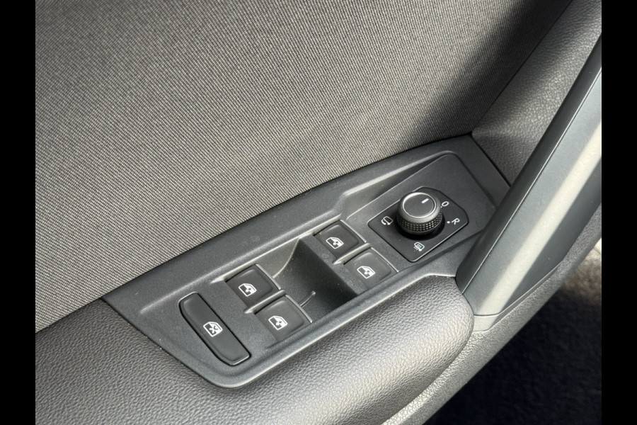 Volkswagen Tiguan 1.4 TSI eHybrid 245pk Elegance | Pano | ACC | Camera | IQ Light | Virtual Cockpit | 18 inch Volkswagen Tiguan 1.4 TSI eHybrid 245pk Elegance | Pano | ACC | Camera | IQ Light | Virtual Cockpit | 18 inch