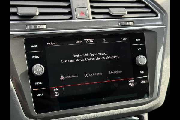 Volkswagen Tiguan 1.4 TSI eHybrid 245pk Elegance | Pano | ACC | Camera | IQ Light | Virtual Cockpit | 18 inch Volkswagen Tiguan 1.4 TSI eHybrid 245pk Elegance | Pano | ACC | Camera | IQ Light | Virtual Cockpit | 18 inch