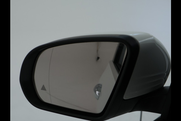 Mercedes-Benz GLA 250 e Plug-In Hybride Panorama Schuif-Kanteldak | Dodehoekassist | Memory Voorstoelen | Sfeerverlichting | 11 kW Laden | Stuur en Stoelverwarming. Inclusief 24 maanden MB Certified garantie voor Europa.