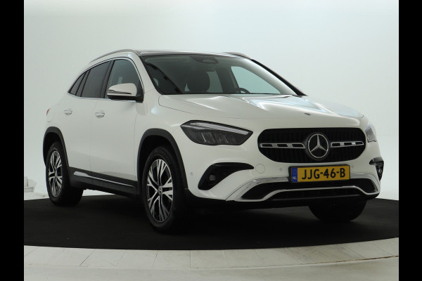 Mercedes-Benz GLA 250 e Plug-In Hybride Panorama Schuif-Kanteldak | Dodehoekassist | Memory Voorstoelen | Sfeerverlichting | 11 kW Laden | Stuur en Stoelverwarming. Inclusief 24 maanden MB Certified garantie voor Europa.