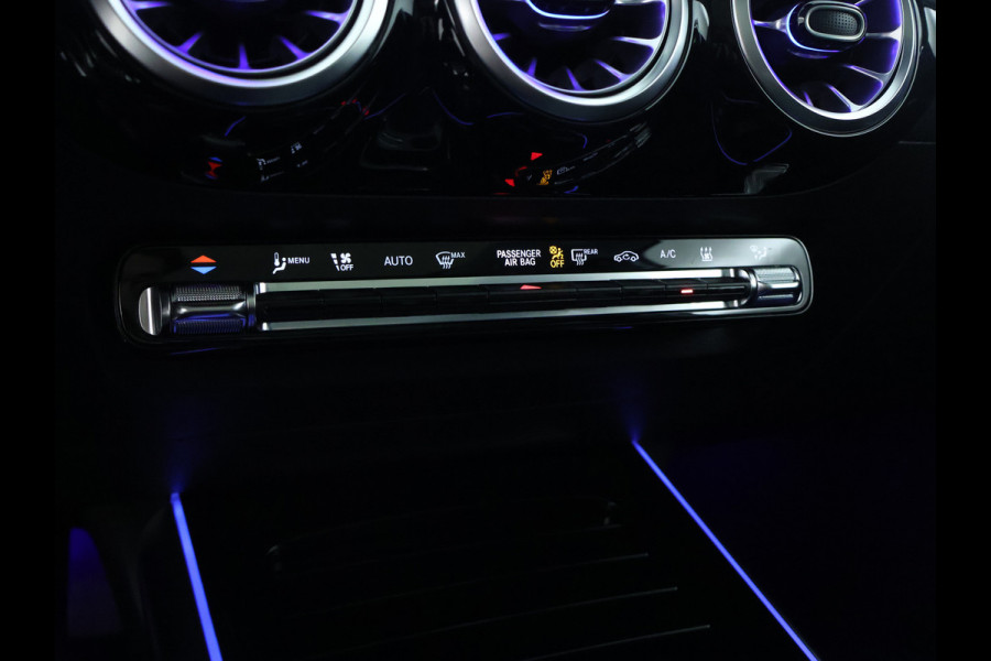 Mercedes-Benz GLA 250 e Plug-In Hybride Panorama Schuif-Kanteldak | Dodehoekassist | Memory Voorstoelen | Sfeerverlichting | 11 kW Laden | Stuur en Stoelverwarming. Inclusief 24 maanden MB Certified garantie voor Europa.