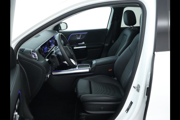 Mercedes-Benz GLA 250 e Plug-In Hybride Panorama Schuif-Kanteldak | Dodehoekassist | Memory Voorstoelen | Sfeerverlichting | 11 kW Laden | Stuur en Stoelverwarming. Inclusief 24 maanden MB Certified garantie voor Europa.