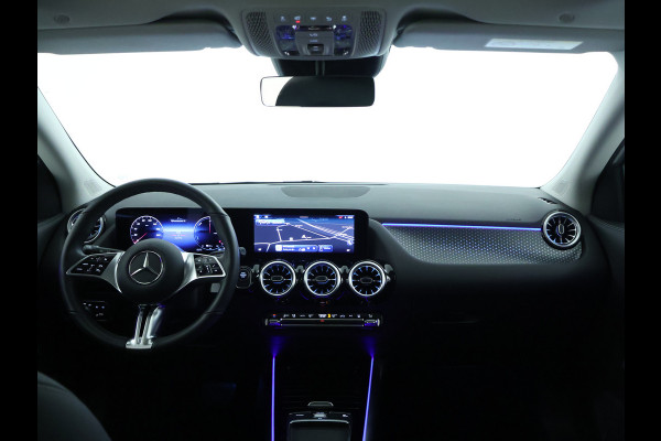 Mercedes-Benz GLA 250 e Plug-In Hybride Panorama Schuif-Kanteldak | Dodehoekassist | Memory Voorstoelen | Sfeerverlichting | 11 kW Laden | Stuur en Stoelverwarming. Inclusief 24 maanden MB Certified garantie voor Europa.