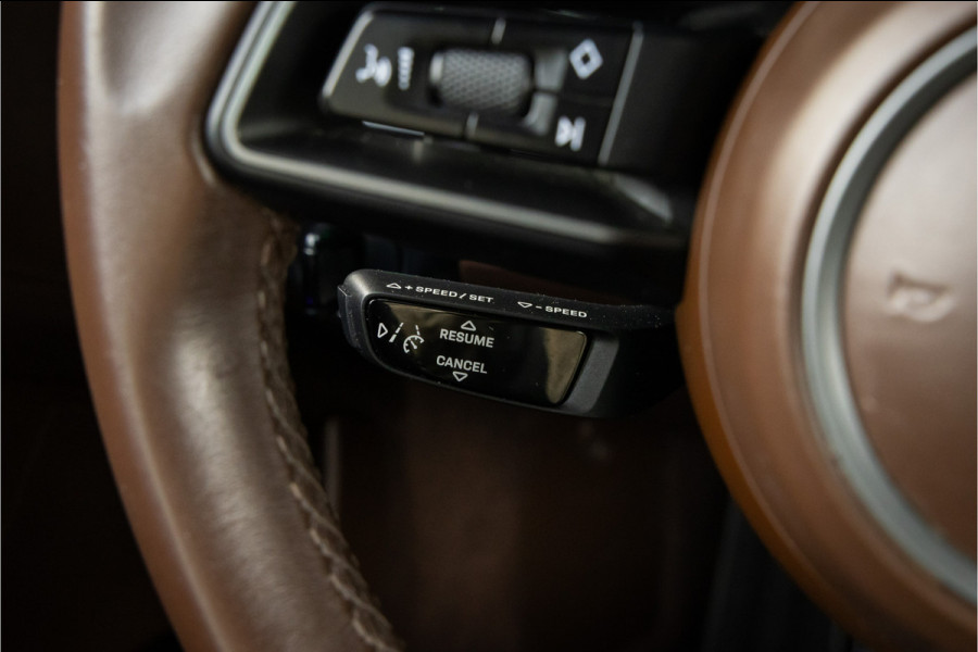 Porsche 911 Targa 4S - Clubleder Truffel