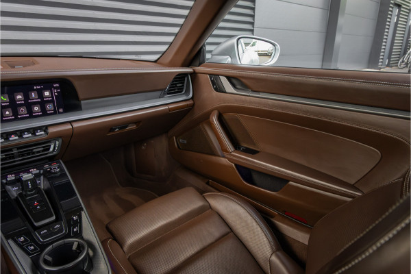 Porsche 911 Targa 4S - Clubleder Truffel