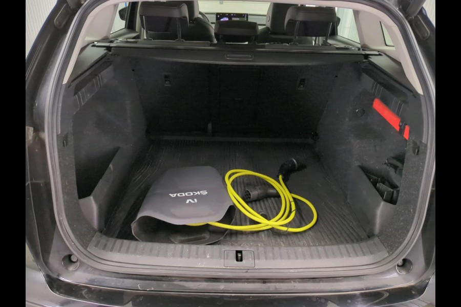 Škoda ENYAQ iV 60 Sport Line | Navi | Warmtepomp | Panorama Škoda ENYAQ iV 60 Sport Line | Navi | Warmtepomp | Panorama