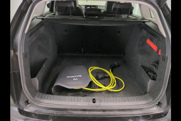 Škoda ENYAQ iV 60 Sport Line | Navi | Warmtepomp | Panorama Škoda ENYAQ iV 60 Sport Line | Navi | Warmtepomp | Panorama