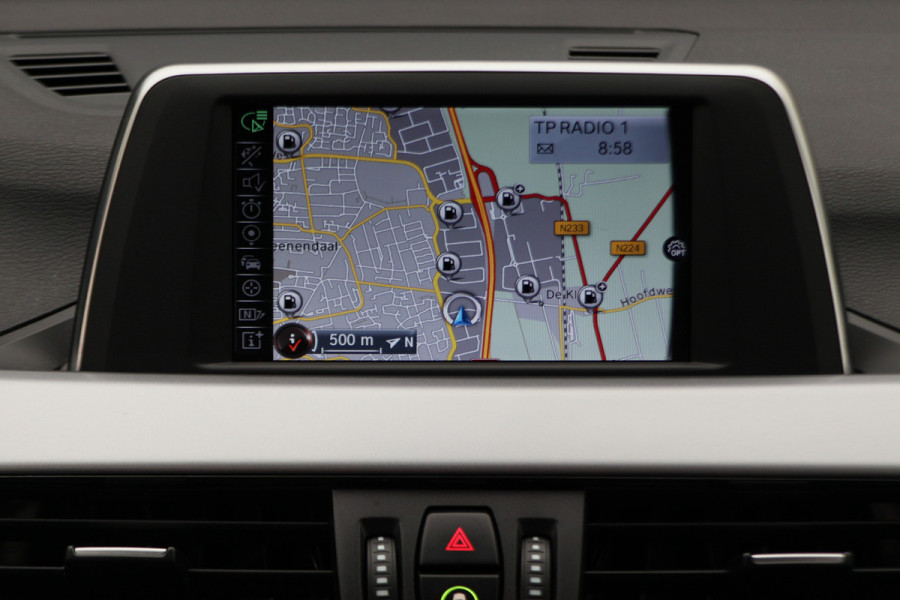 BMW X1 sDrive18i Centennial High Executive Automaat Camera, LED, Navigatie, Climate, Trekhaak, PDC