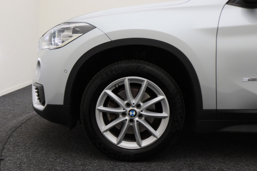 BMW X1 sDrive18i Centennial High Executive Automaat Camera, LED, Navigatie, Climate, Trekhaak, PDC