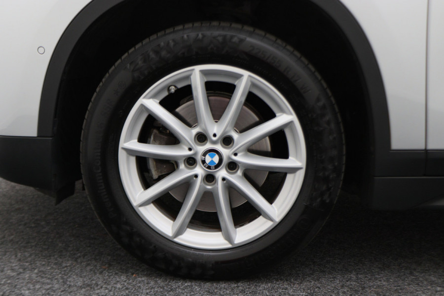 BMW X1 sDrive18i Centennial High Executive Automaat Camera, LED, Navigatie, Climate, Trekhaak, PDC
