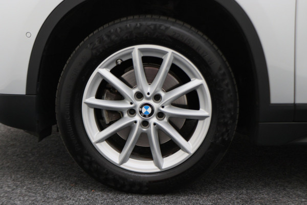 BMW X1 sDrive18i Centennial High Executive Automaat Camera, LED, Navigatie, Climate, Trekhaak, PDC